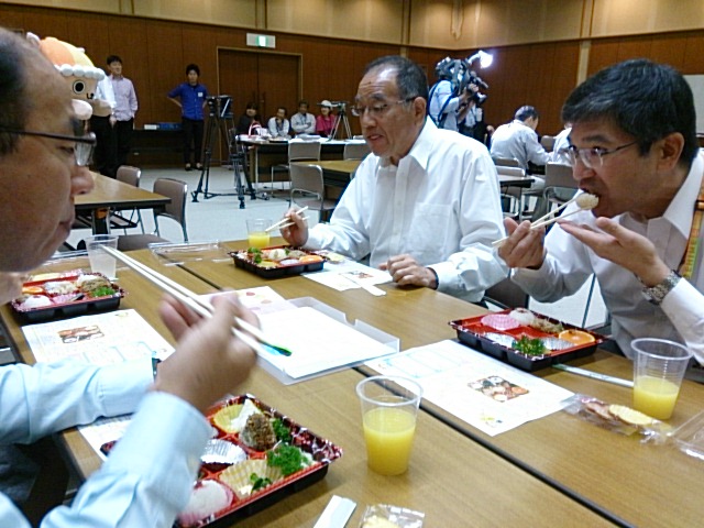 試食会風景