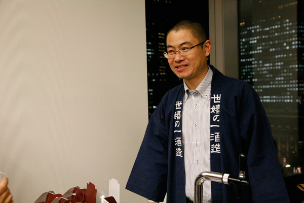 世嬉の一 佐藤社長
